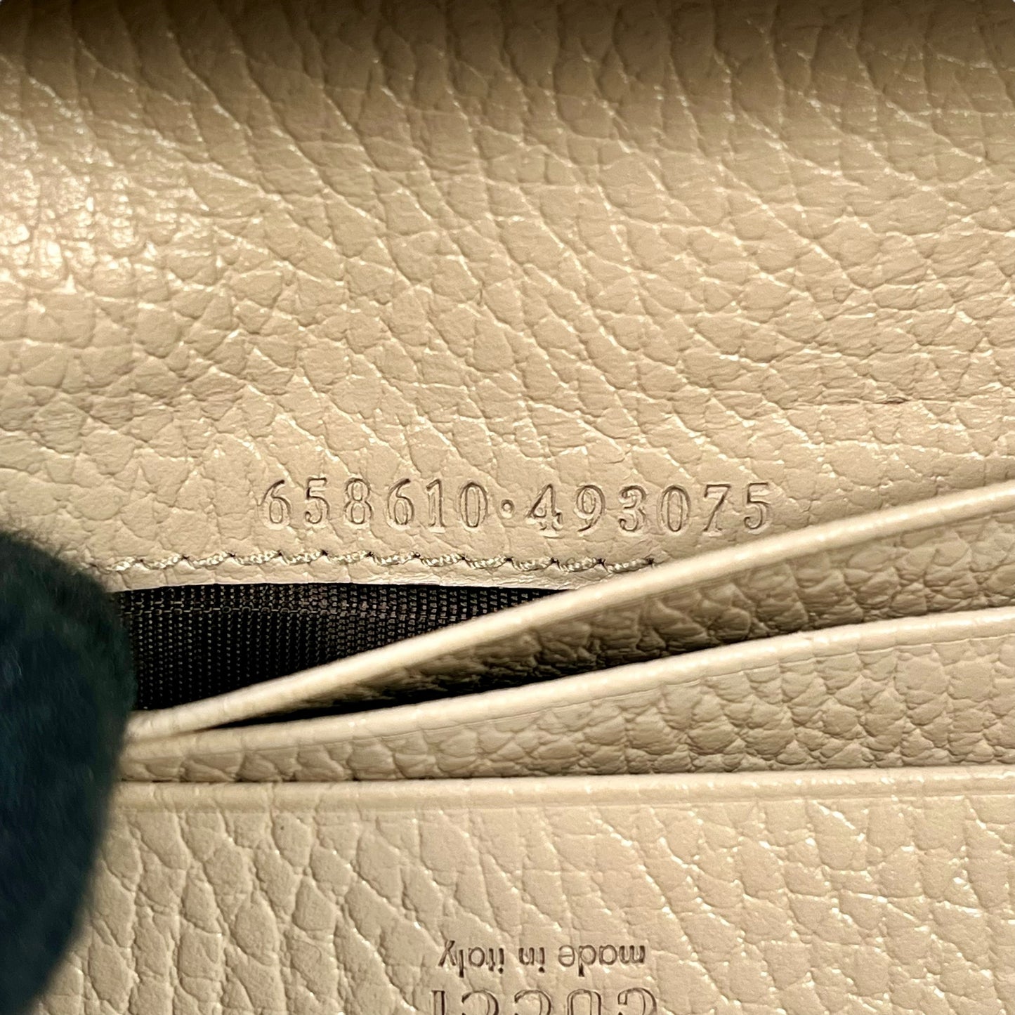 GUCCI GG Marmont Compact wallet