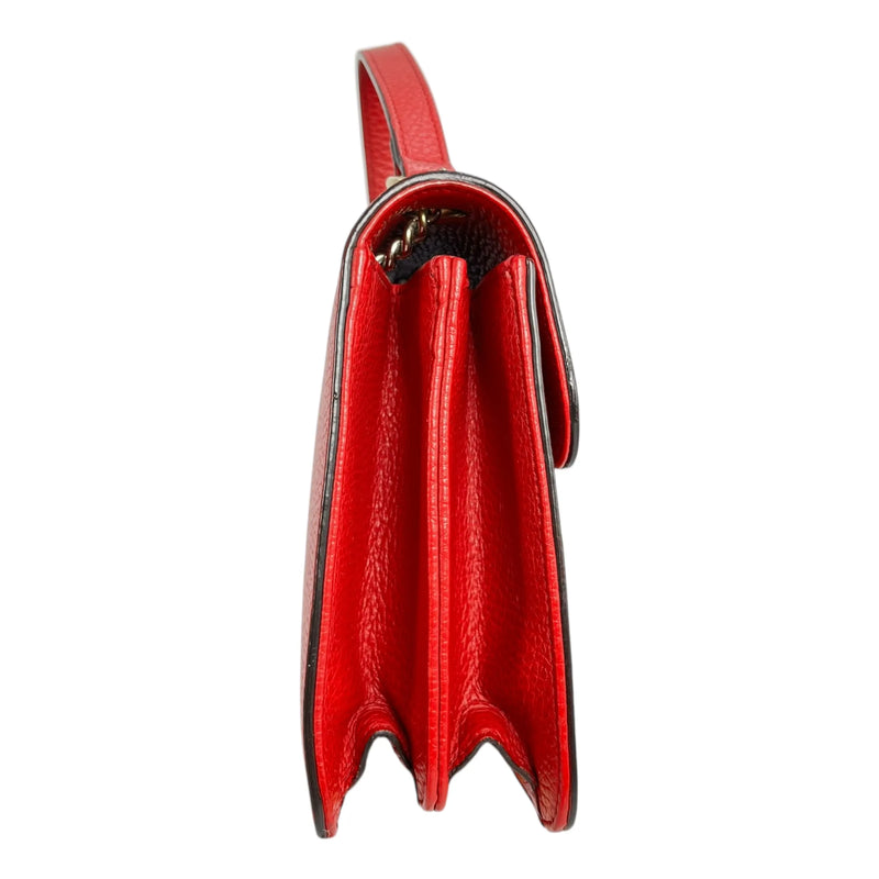 GUCCI Interlocking G Chain Shoulder Bag - Red 