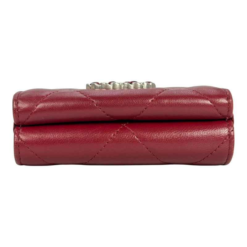CHANEL Materasse Chanel 19 Compact Wallet - Red