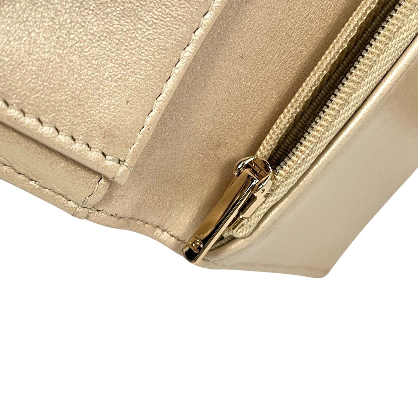 CHANEL Matelasse Caviar Skin Metallic Bi-fold wallet