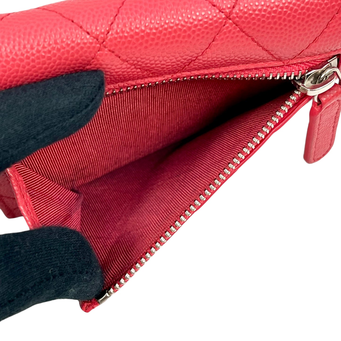CHANEL Matelasse Caviar Skin Bi-fold wallet