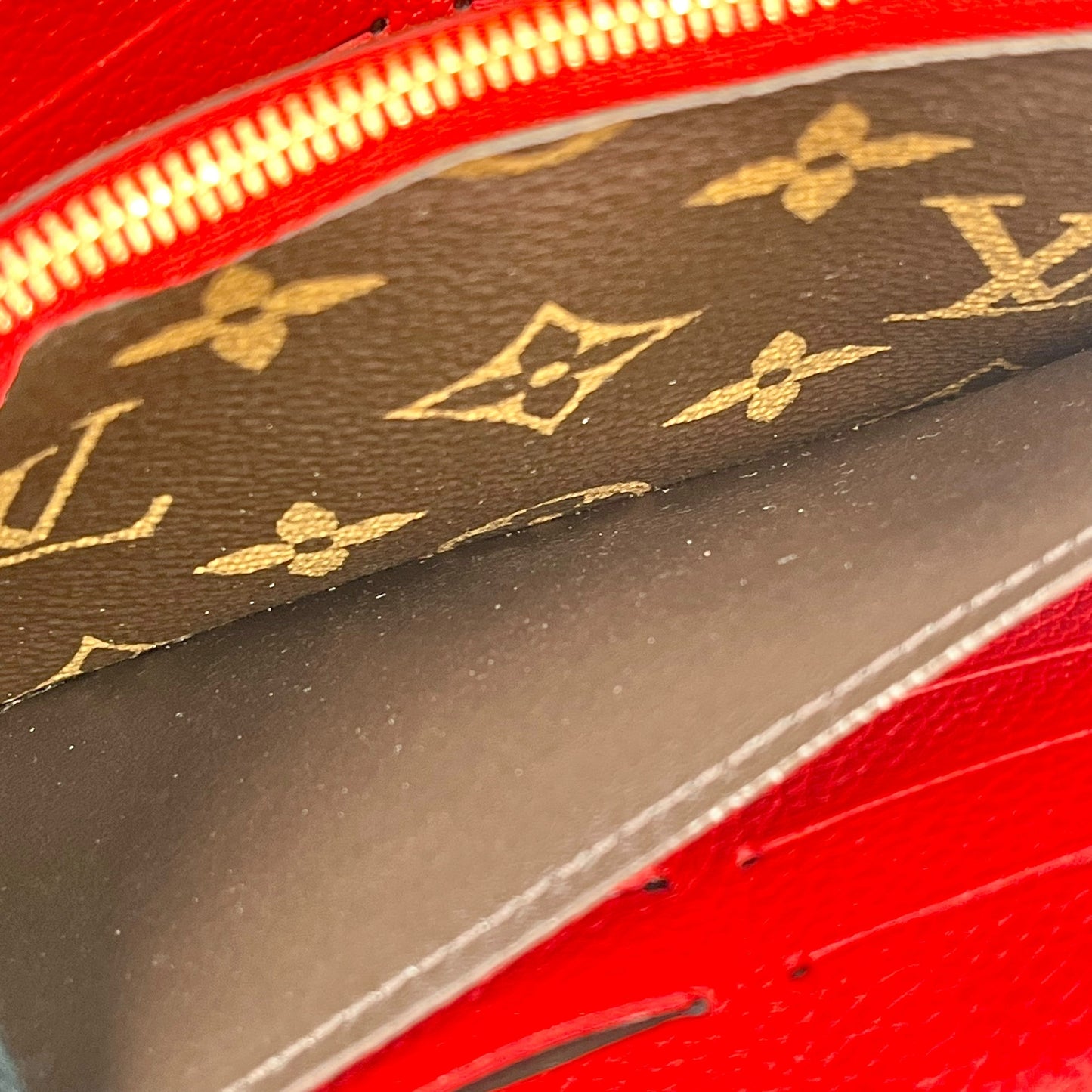 Louis Vuitton Portefeuille Paras long wallet