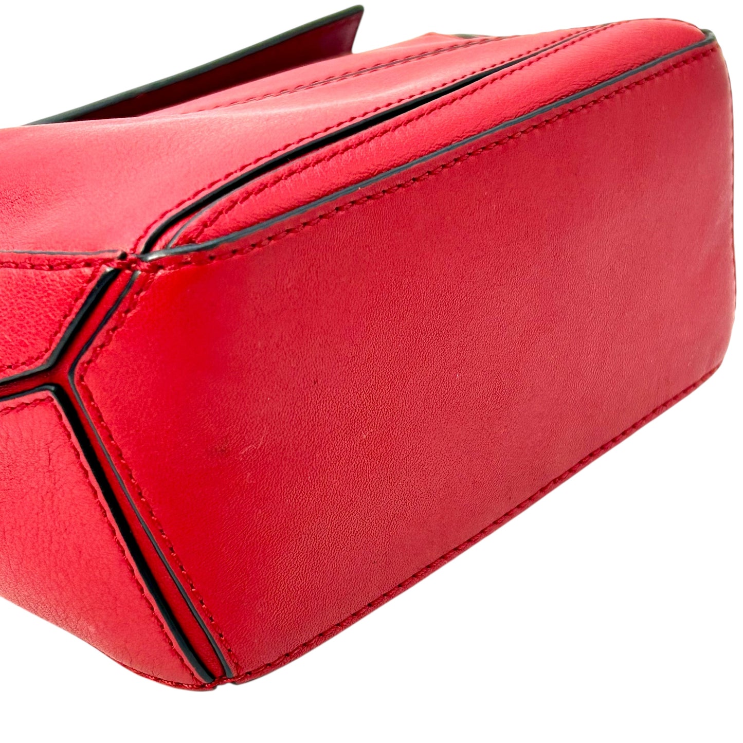 LOEWE Puzzle Mini Bag Red Hand Bag - Red