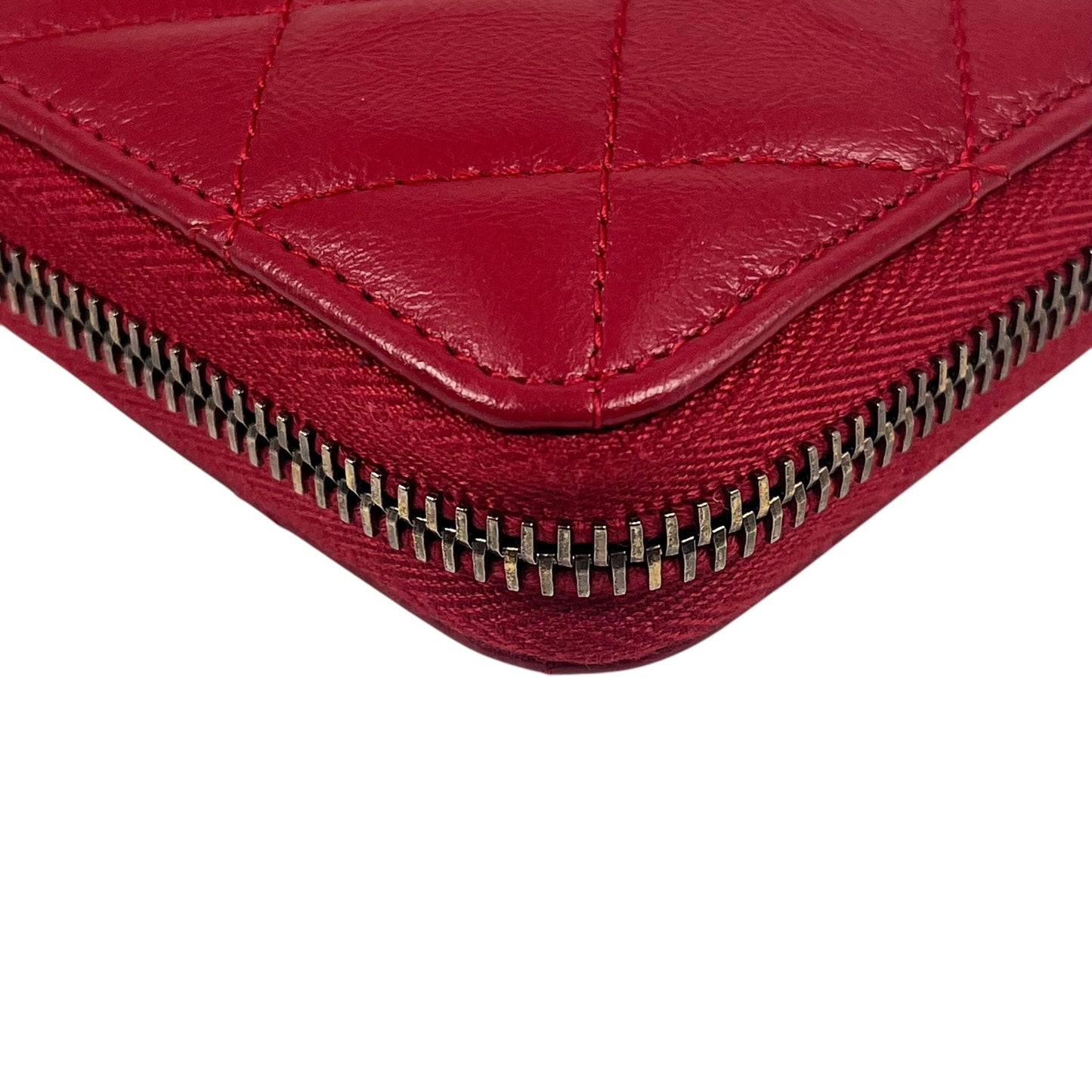 CHANEL Matelasse 2.55 Round Fastener