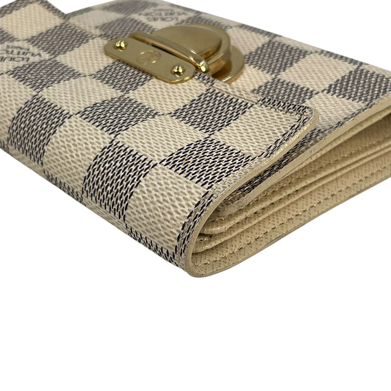 Louis Vuitton Damier Portefeuille Koala Compact Wallet - White