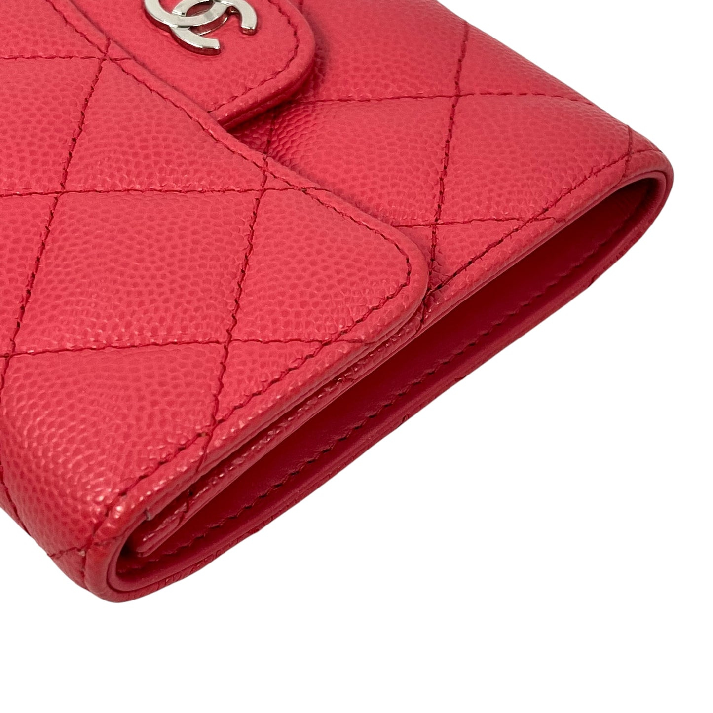 CHANEL Matelasse Caviar Skin Bi-fold wallet