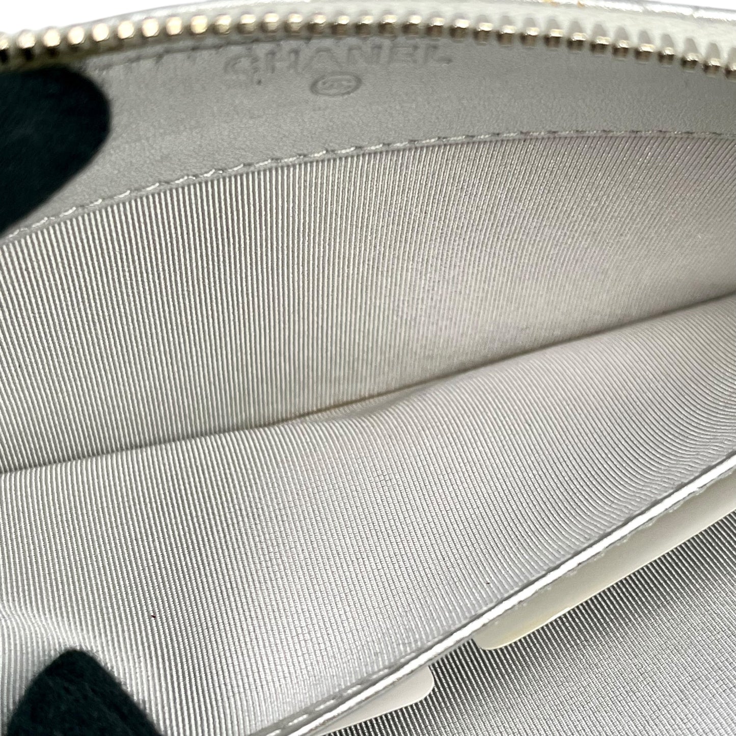 CHANEL Matlass Round Zipper Cocomark Silver