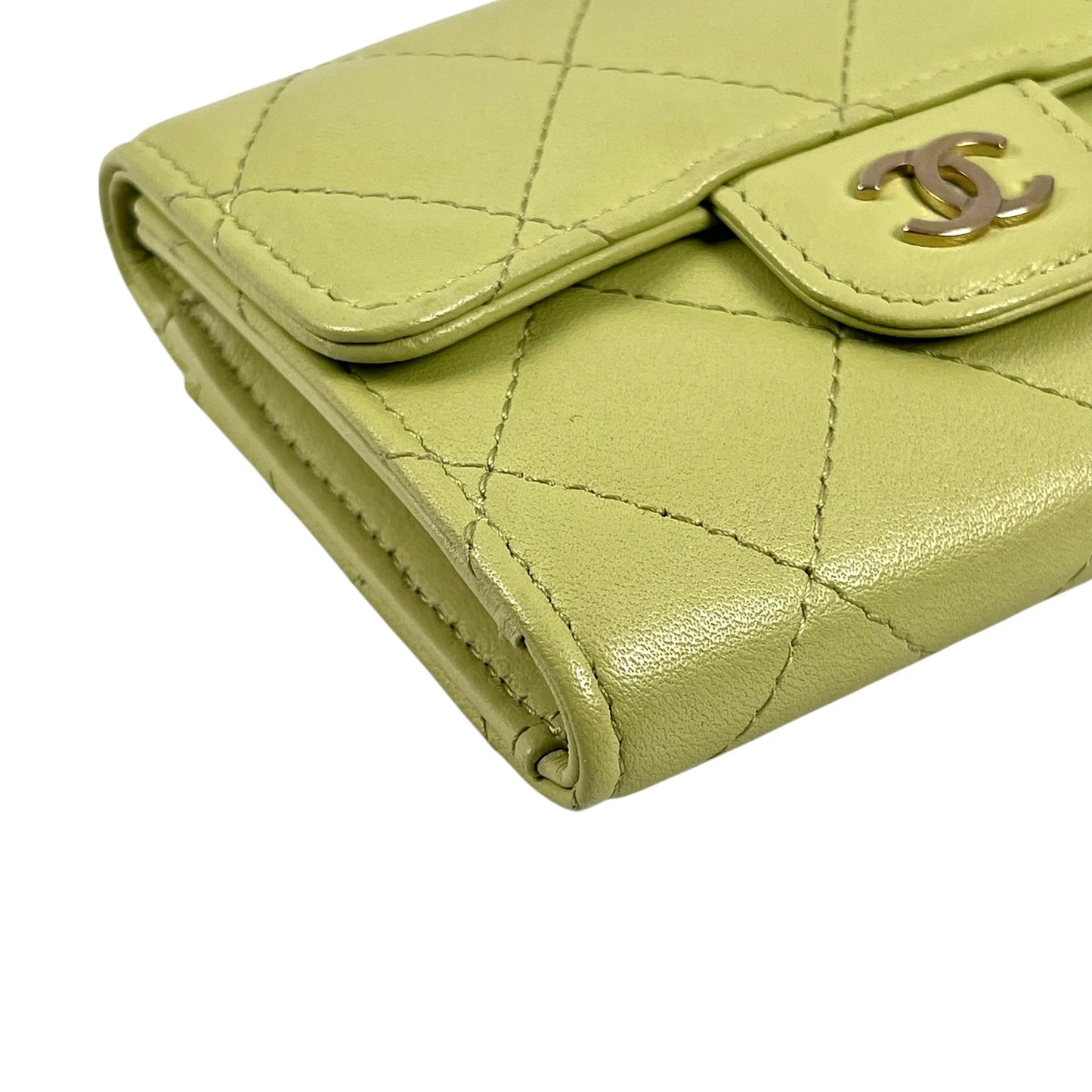 CHANEL Materasse Lambskin Card Case - Lime Yellow