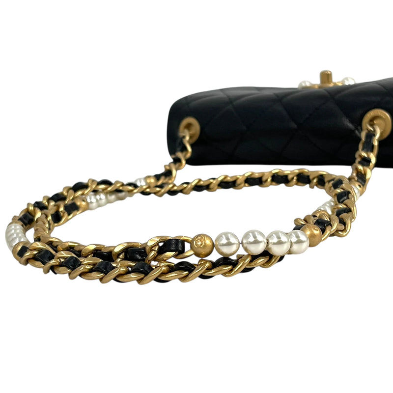 CHANEL Matelasse Lambskin Pearl Chain Shoulder Bag - Black