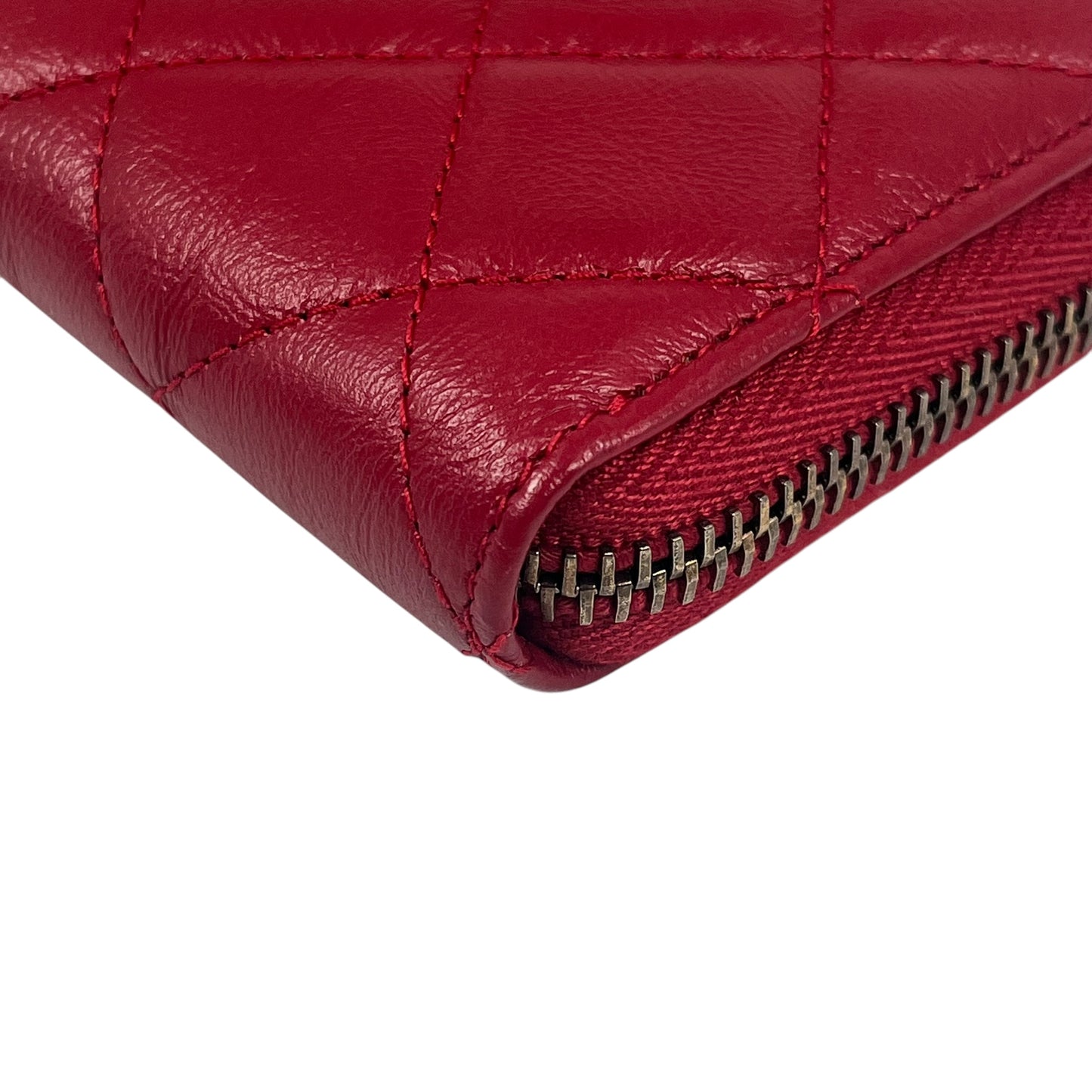 CHANEL Matelasse 2.55 Round Fastener