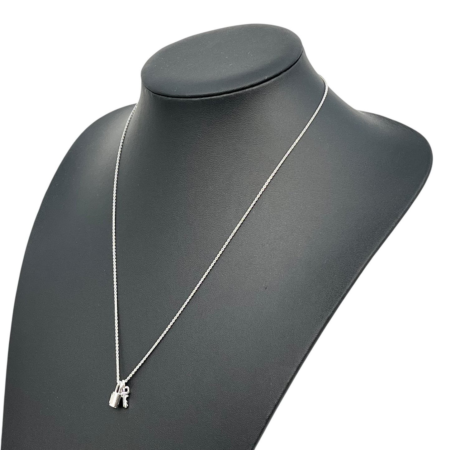 Louis Vuitton Pandantif Lockit Necklace