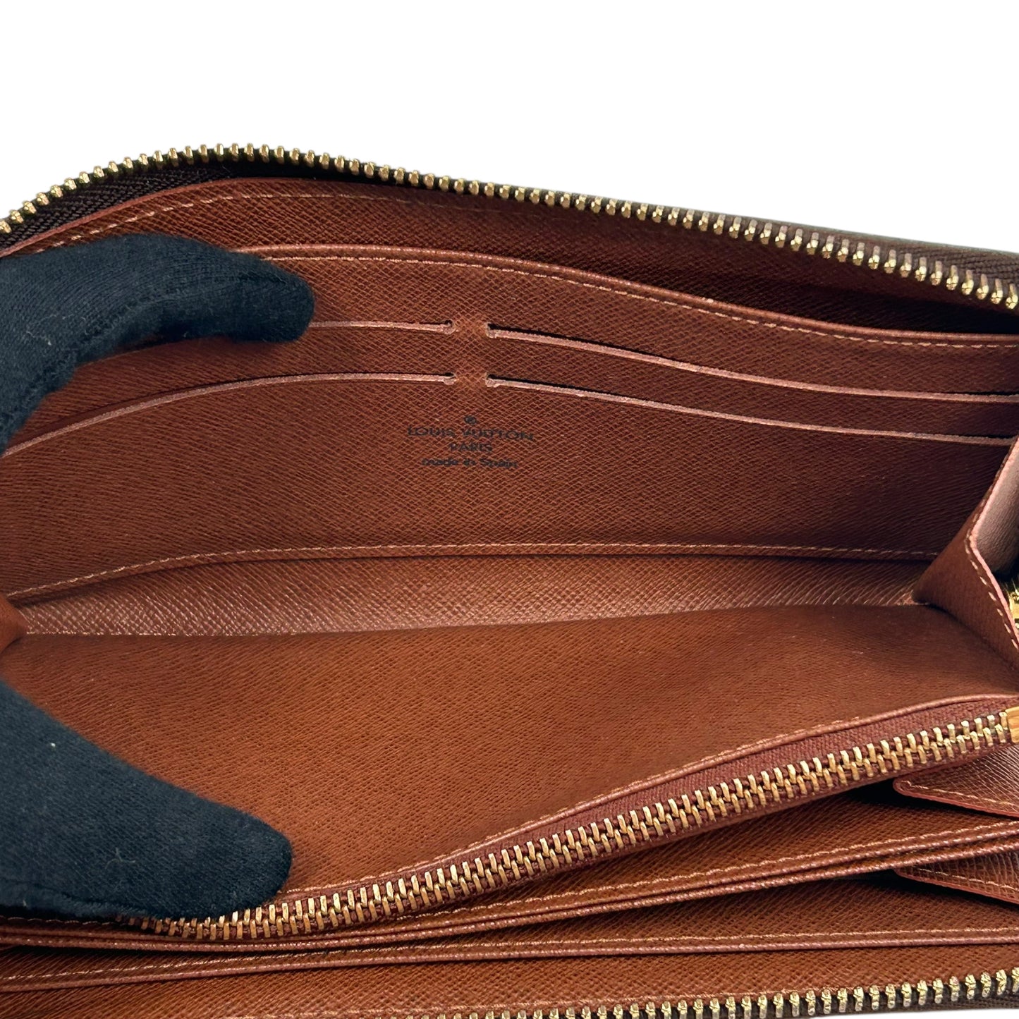 Louis Vuitton Zippy wallet