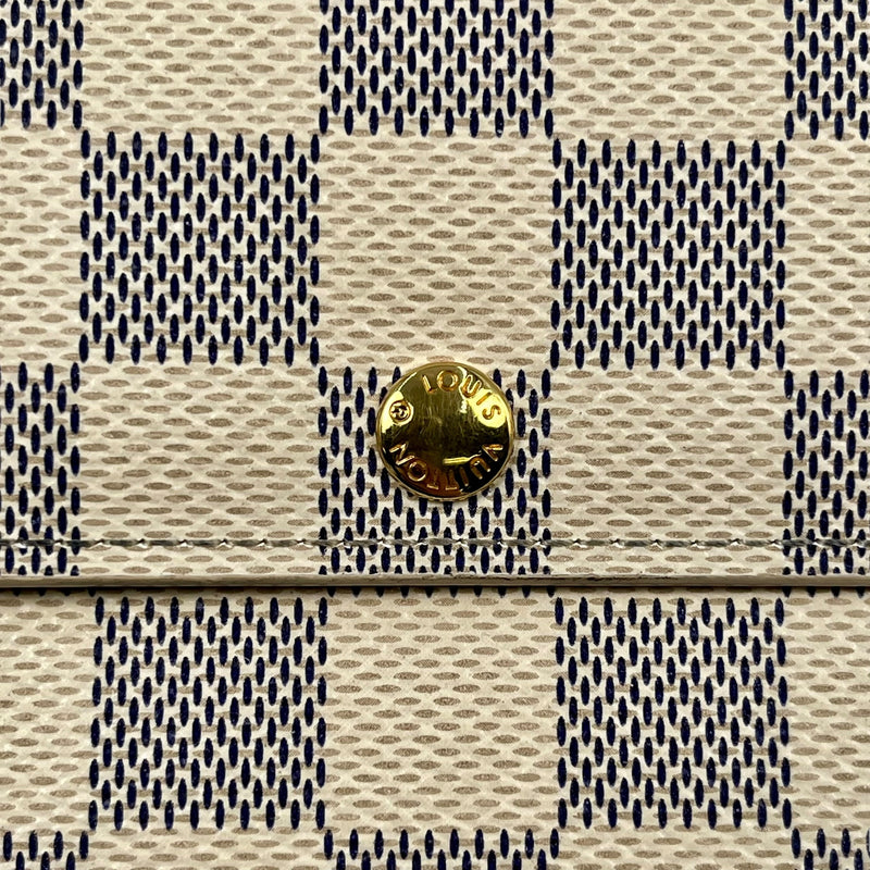 Louis Vuitton Damier Portefeille Sarah Long Wallet - White