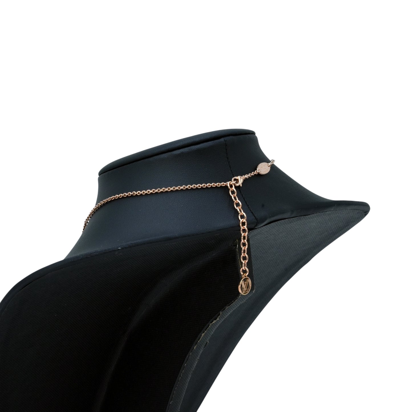 Louis Vuitton Essential V Necklace Rose Gold