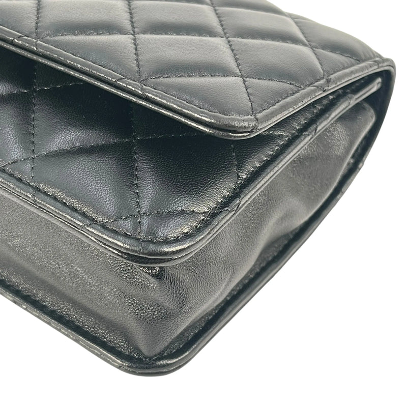 CHANEL Matelasse Lamskin Chain Wallet - Black