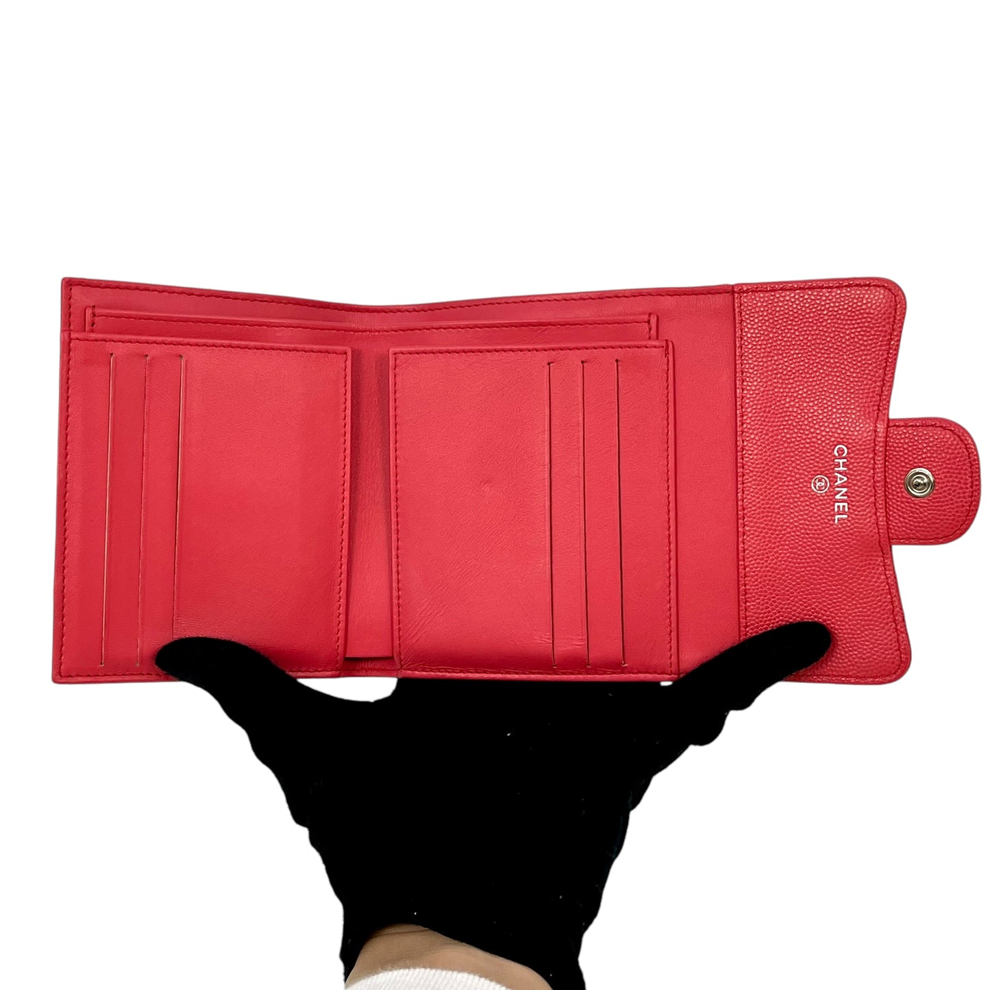 CHANEL Matelasse Caviar Skin Bi-fold wallet