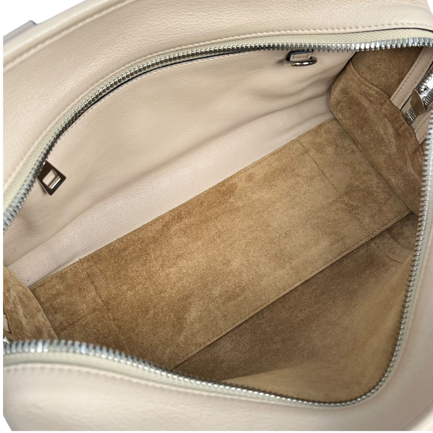 LOEWE Amazona 28 Shoulder Bag Beige