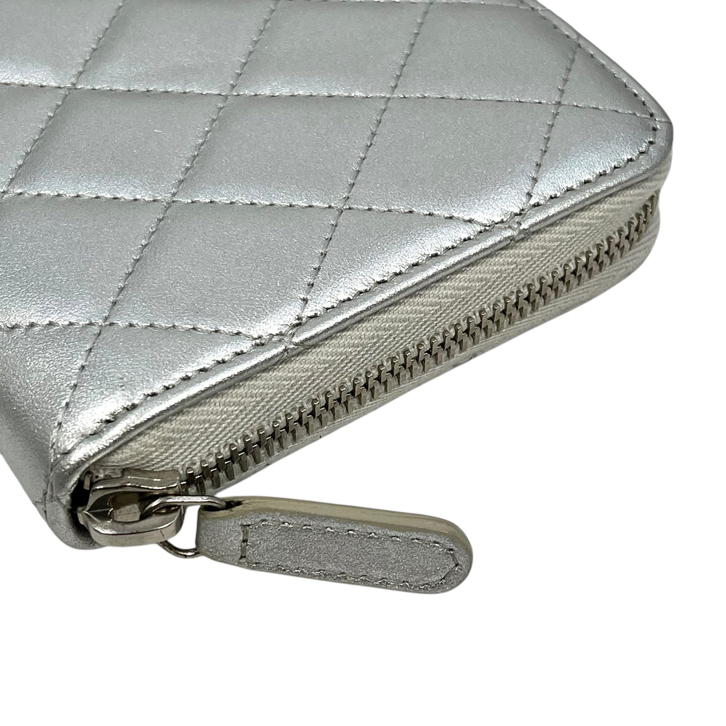CHANEL Matlass Round Zipper Cocomark Silver