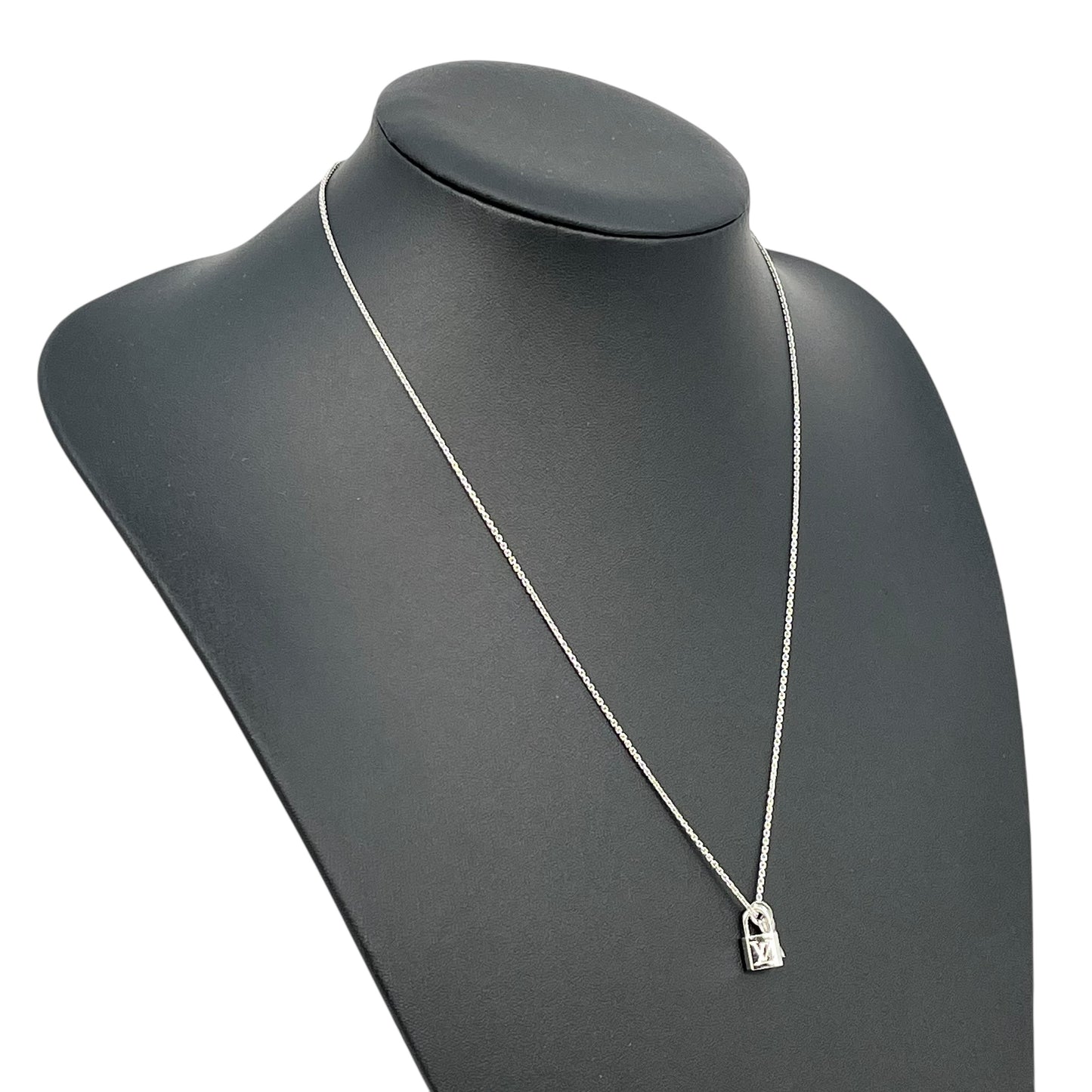 Louis Vuitton Pandantif Lockit Necklace