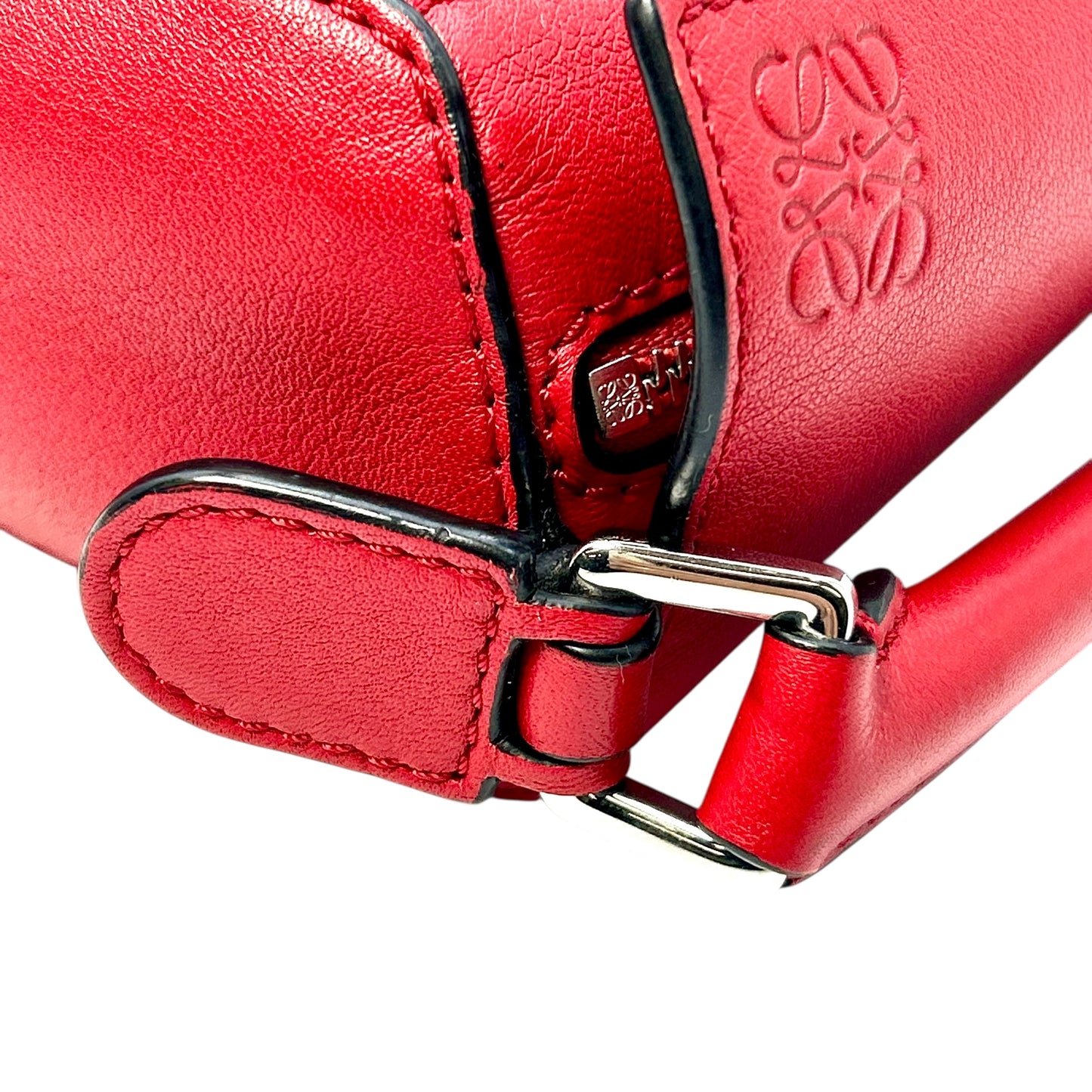 LOEWE Puzzle Mini Bag Red Hand Bag - Red