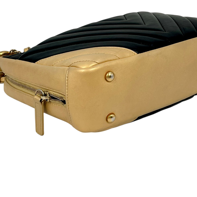 CHANEL Chevron V-Stitch Coco Mark Hand Bag