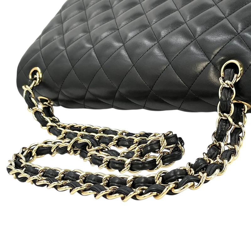 CHANEL Matelasse W-flap Chain Shoulder Bag - Black 