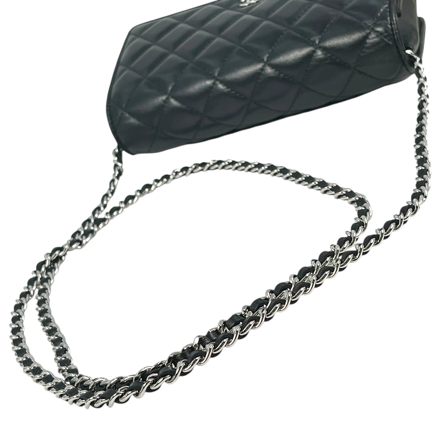 CHANEL Matelasse Lamskin Chain Wallet - Black
