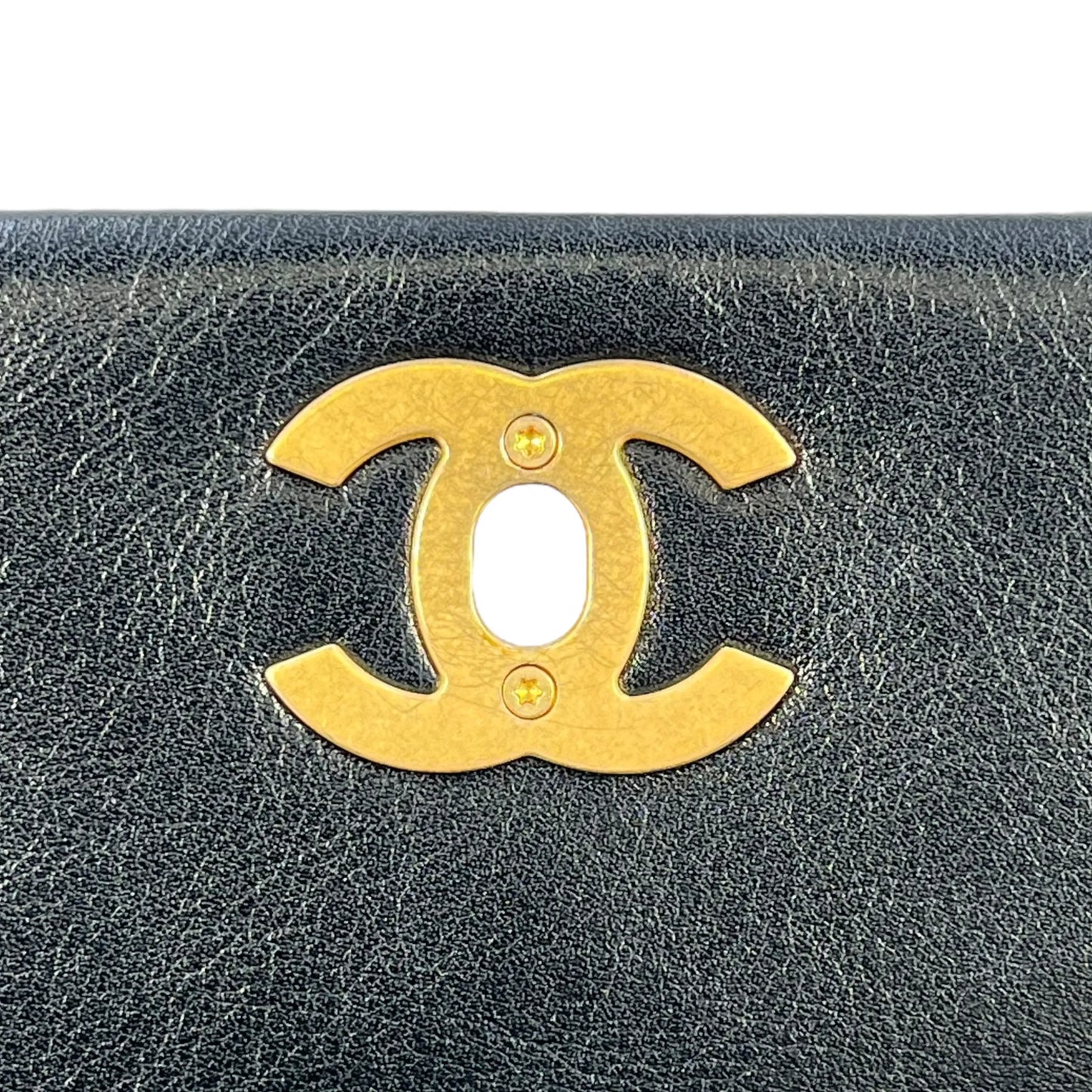 CHANEL Matelasse Lambskin Pearl Chain Shoulder Bag - Black