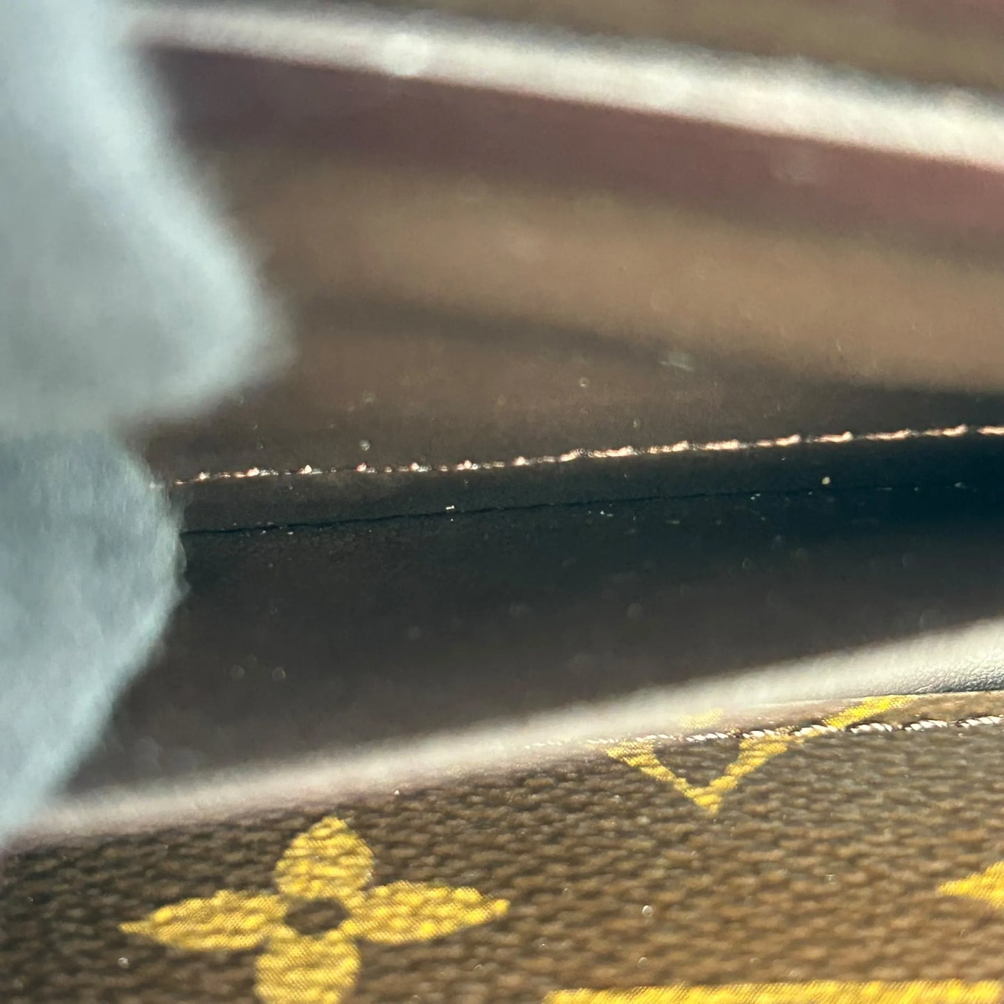 LOUIS VUITTON Portefeuille Miroir Bicolor Vernis Long Wallet - Darkbrown × Red