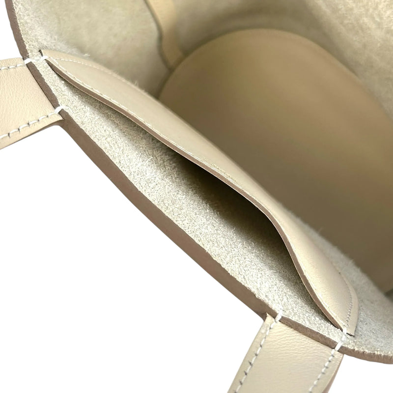 HERMES In the Loop 18 Leather K Stamp (Made in 2025) Handbag - White 