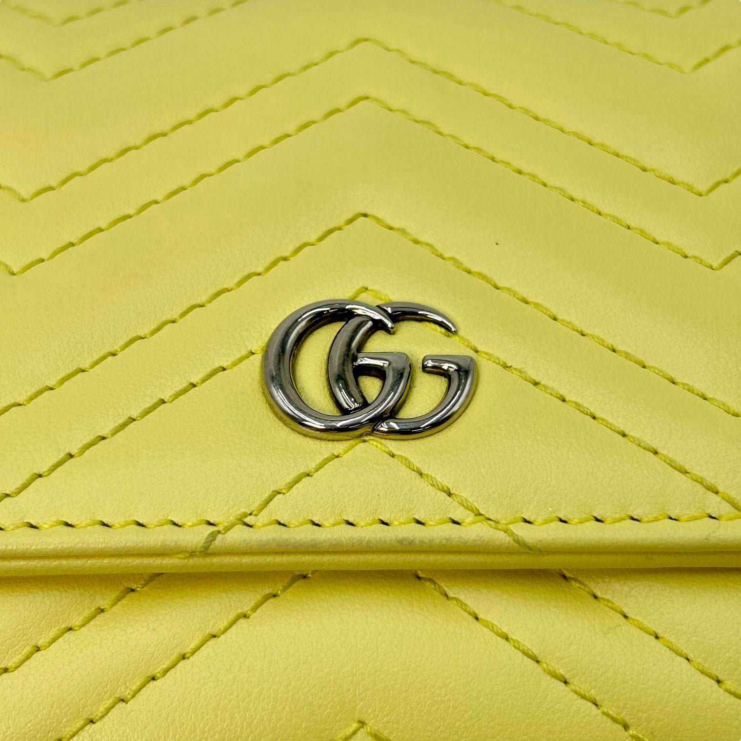 GUCCI GG Marmont Leather Compact Wallet - Yellow