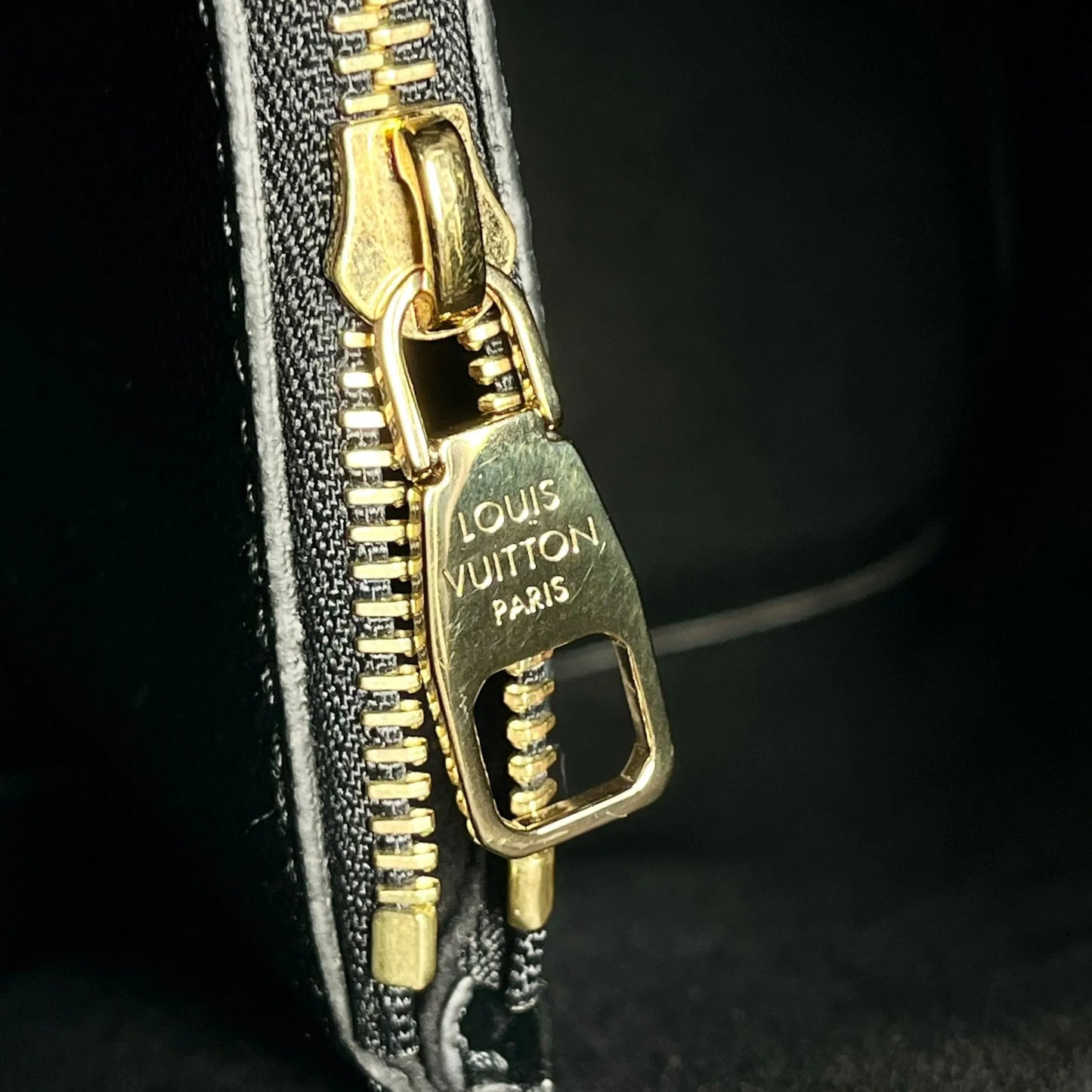 Louis Vuitton Neo Noe Empreinte Hand Bag - Black