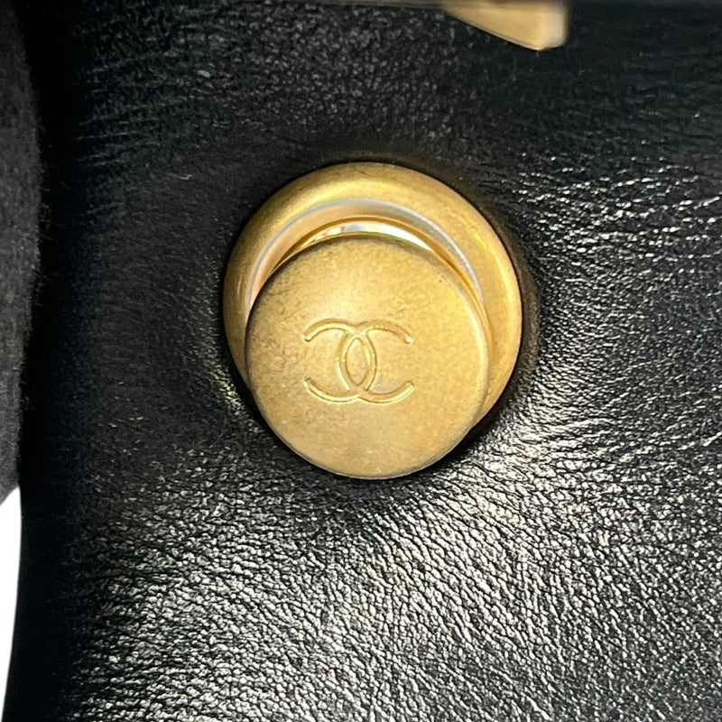 CHANEL Matelasse Lambskin Pearl Chain Shoulder Bag - Black