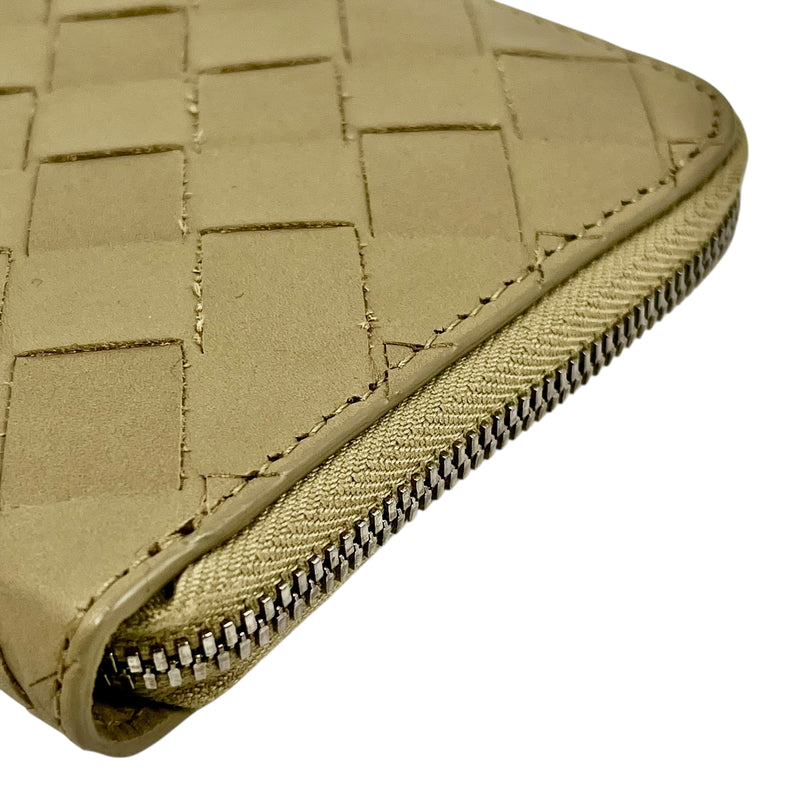 Bottega Veneta Maxi Intrecciato Zip Around Long Wallet - Beige