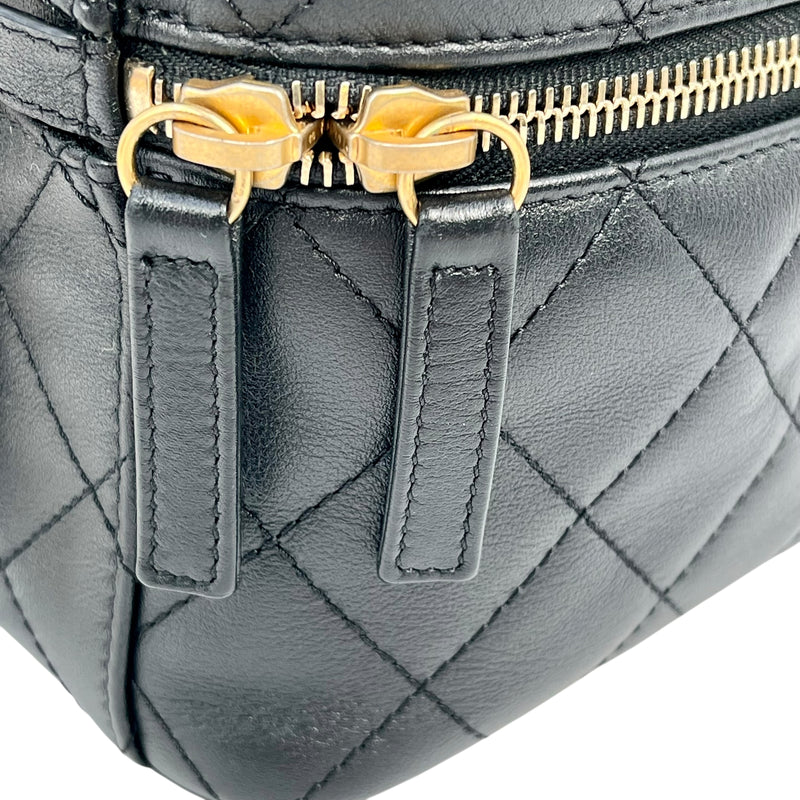 CHANEL Matelasse Small Vanity Chain Shoulder Bag
