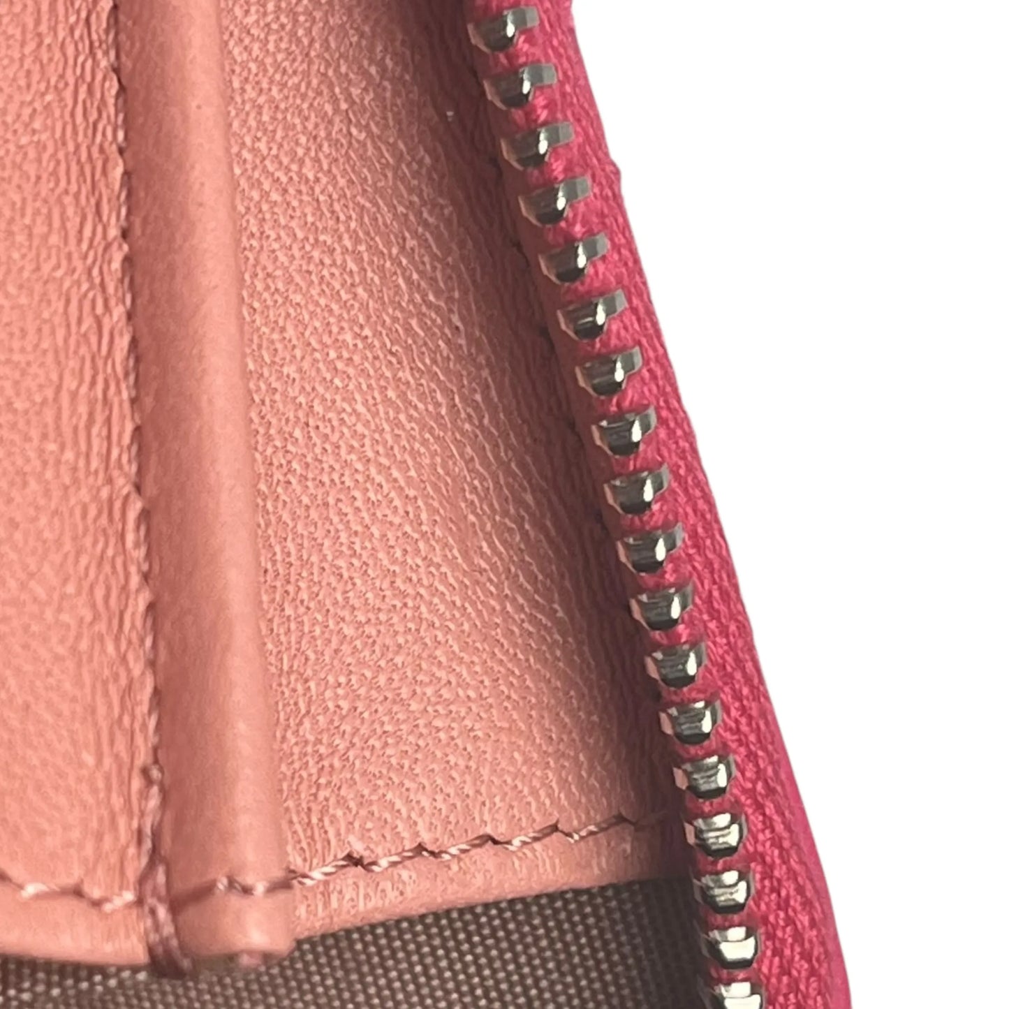 CHANEL Camellia Embossed Coin Case - Pink