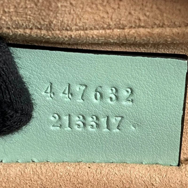 GUCCI GGマーモント キルティング レザー チェーンショルダーバッグ - マルチカラー