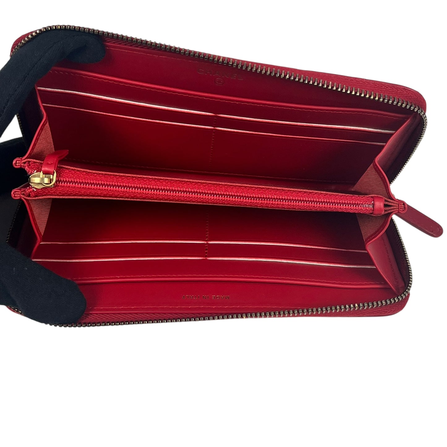 CHANEL Matelasse 2.55 Round Fastener