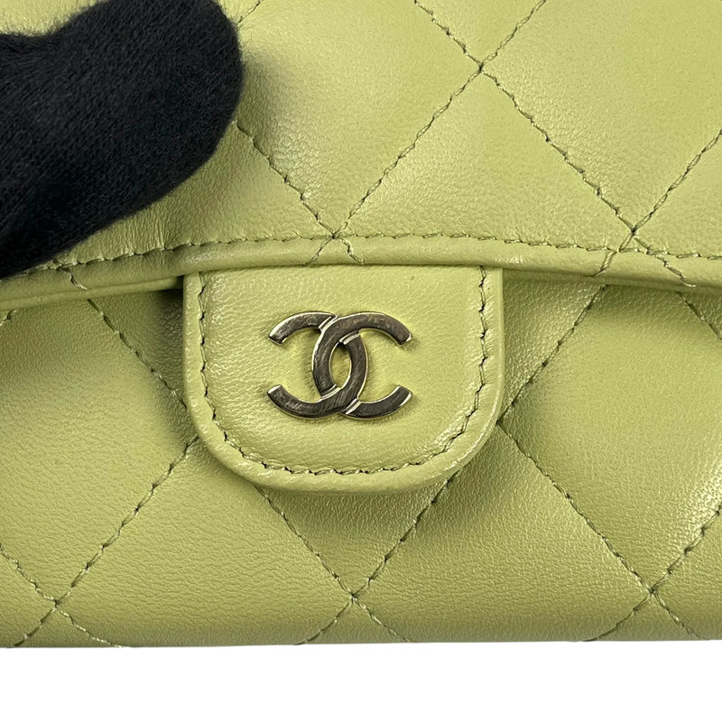 CHANEL Materasse Lambskin Card Case - Lime Yellow