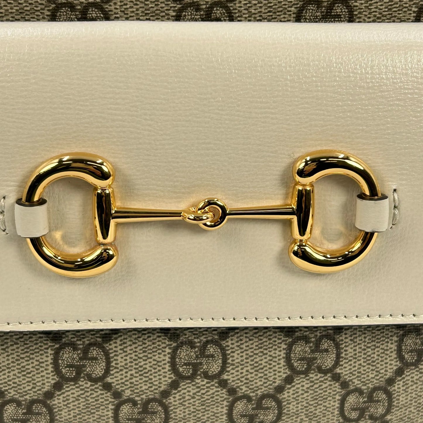 GUCCI ホースビット GGスプリーム キャンバス ショルダーバッグ - ブラウン × ホワイト