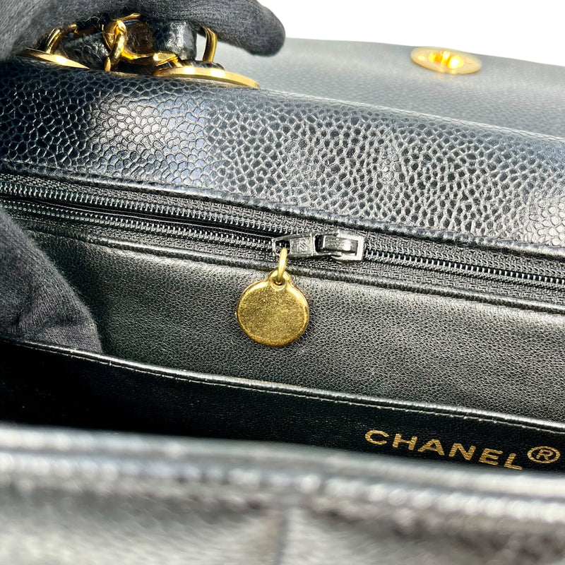 CHANEL Mademoiselle Chain Shoulder Bag - Black