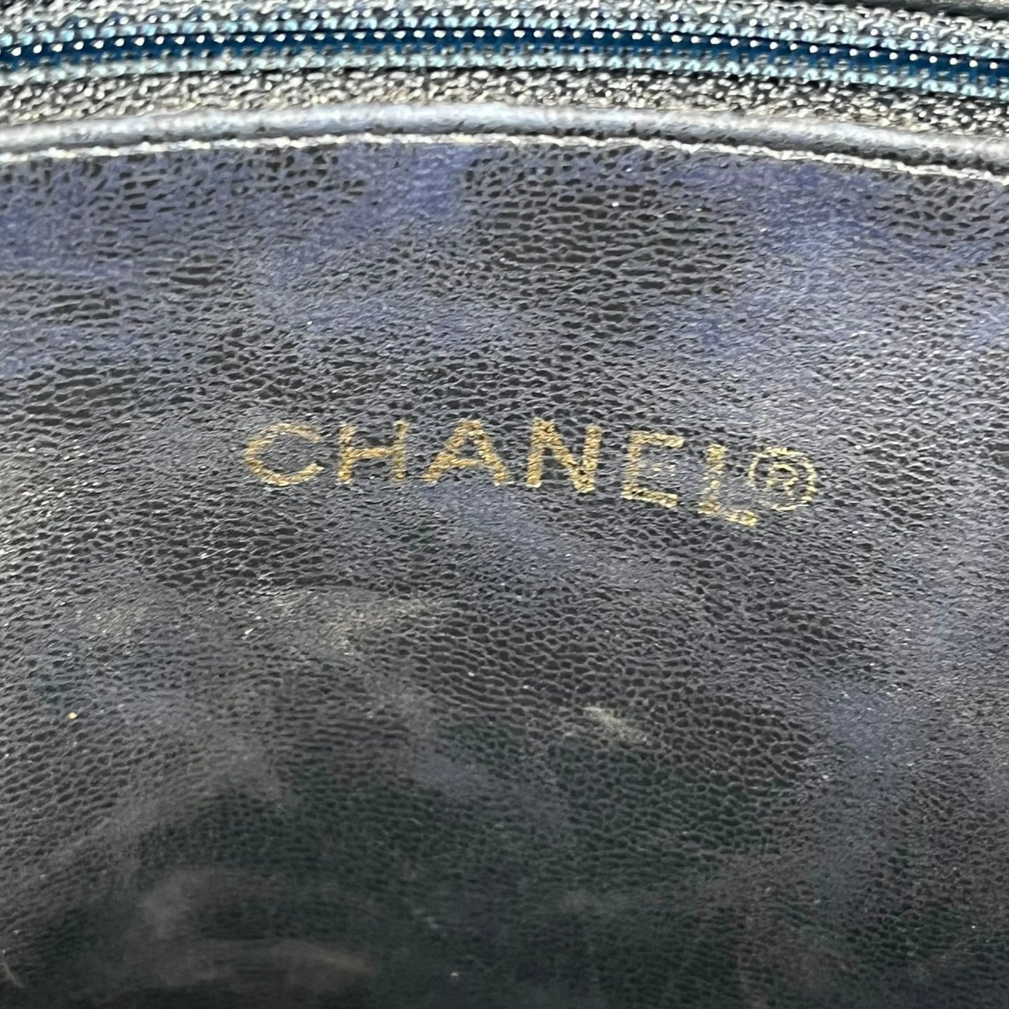 CHANEL CC Logo Lambskin Chain Shoulder Bag - Black