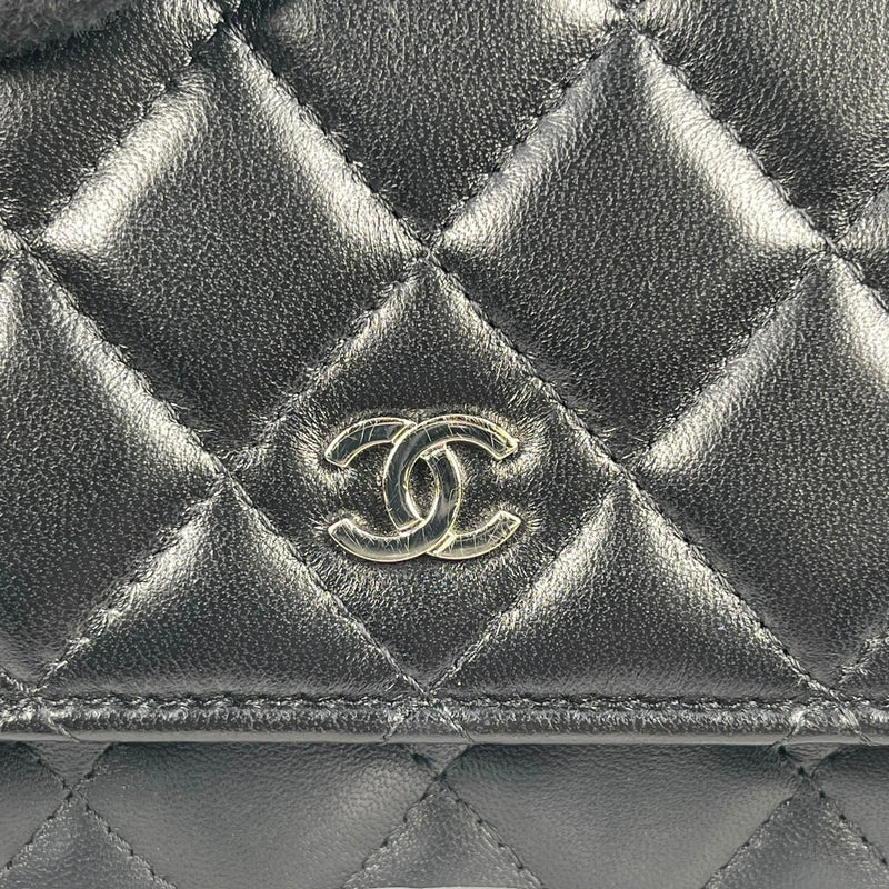 CHANEL Matelasse Lamskin Chain Wallet - Black