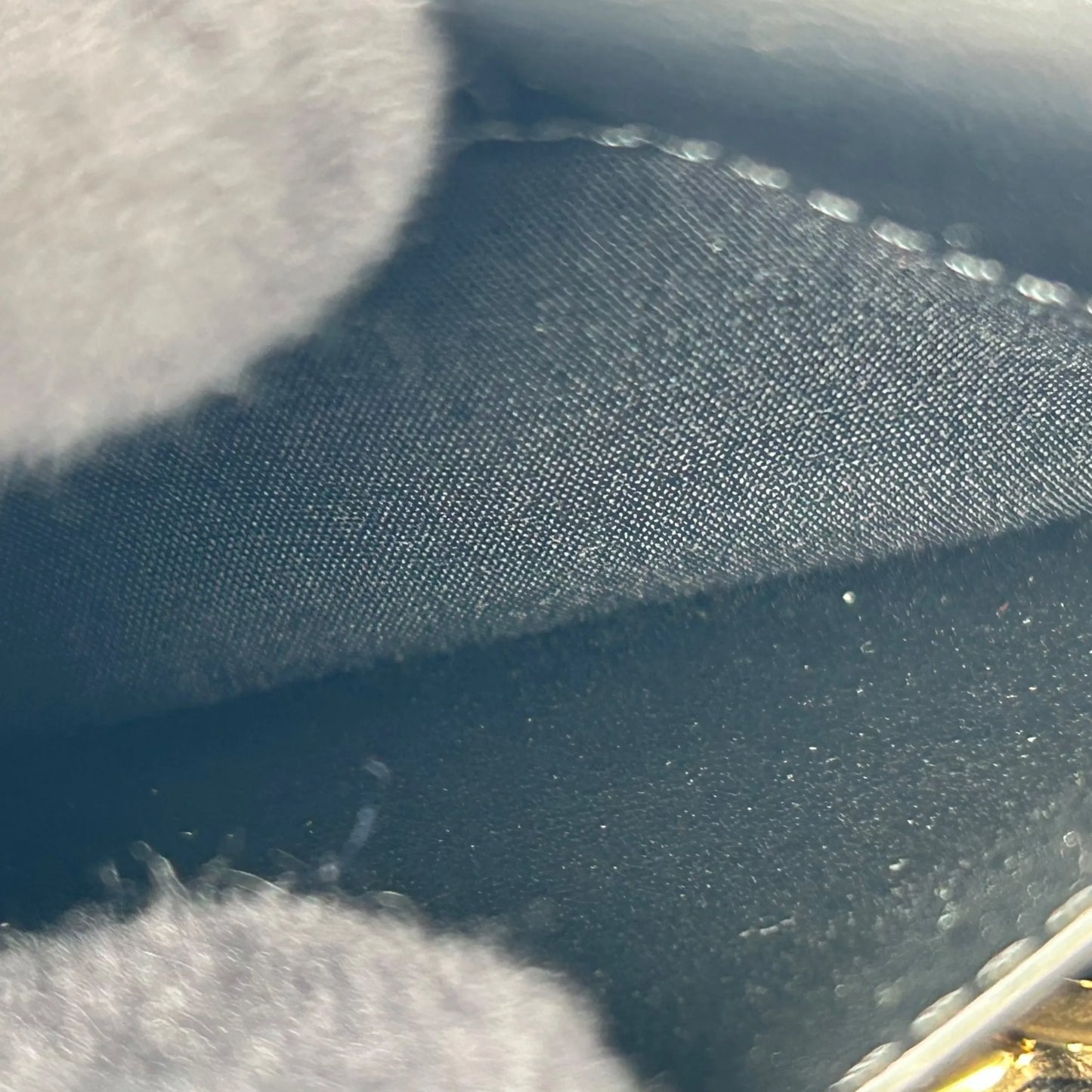 CELINE Triomphe Calfskin Compact Wallet - Black 