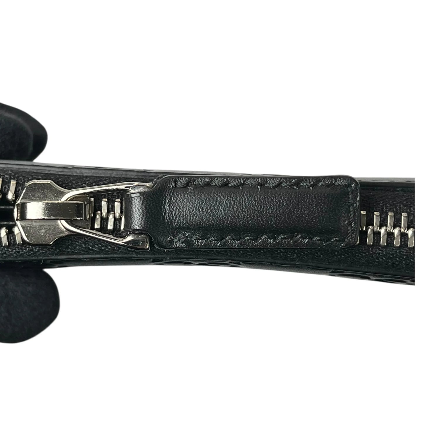 GUCCI GG Leather Round Zip Coin Case - Black 