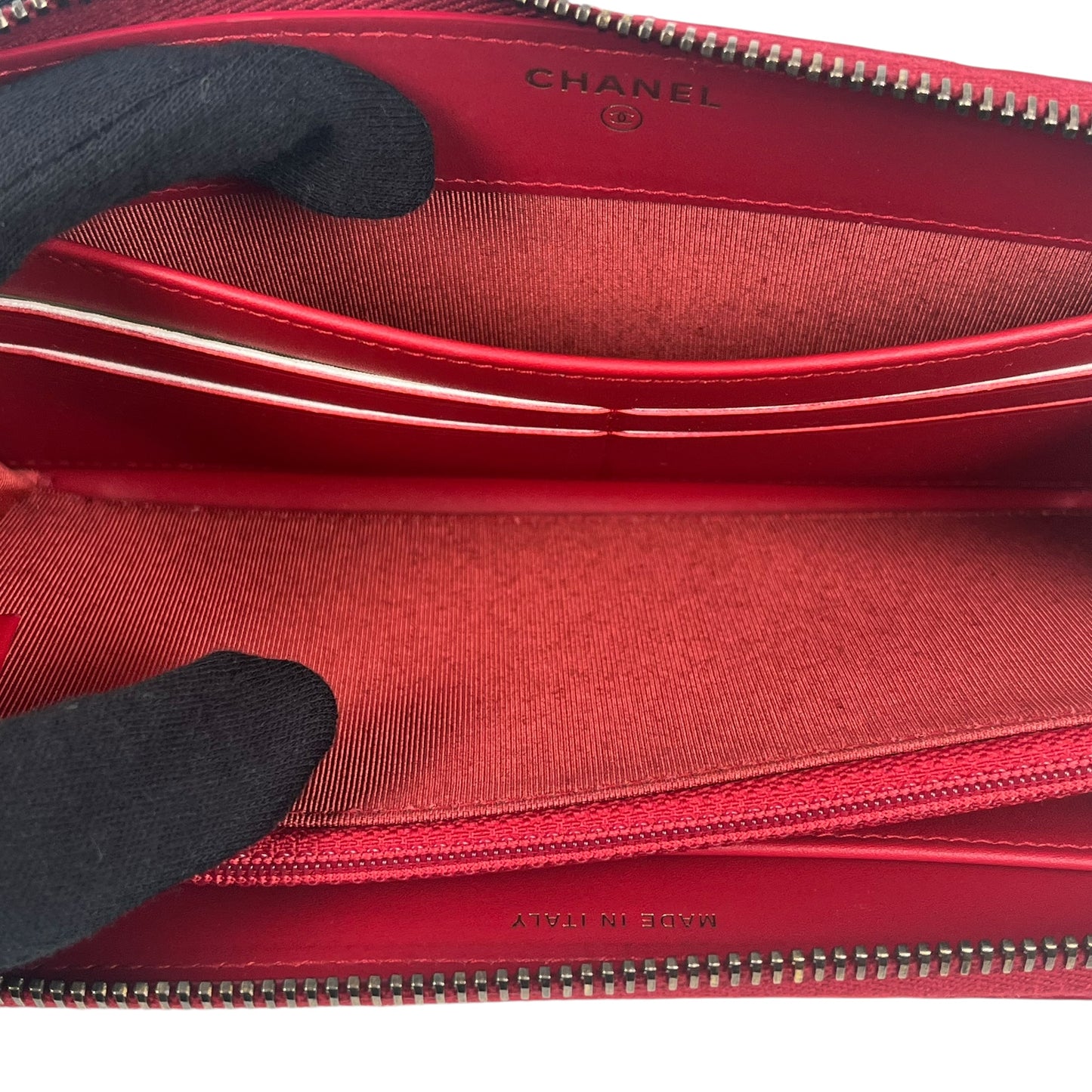CHANEL Matelasse 2.55 Round Fastener
