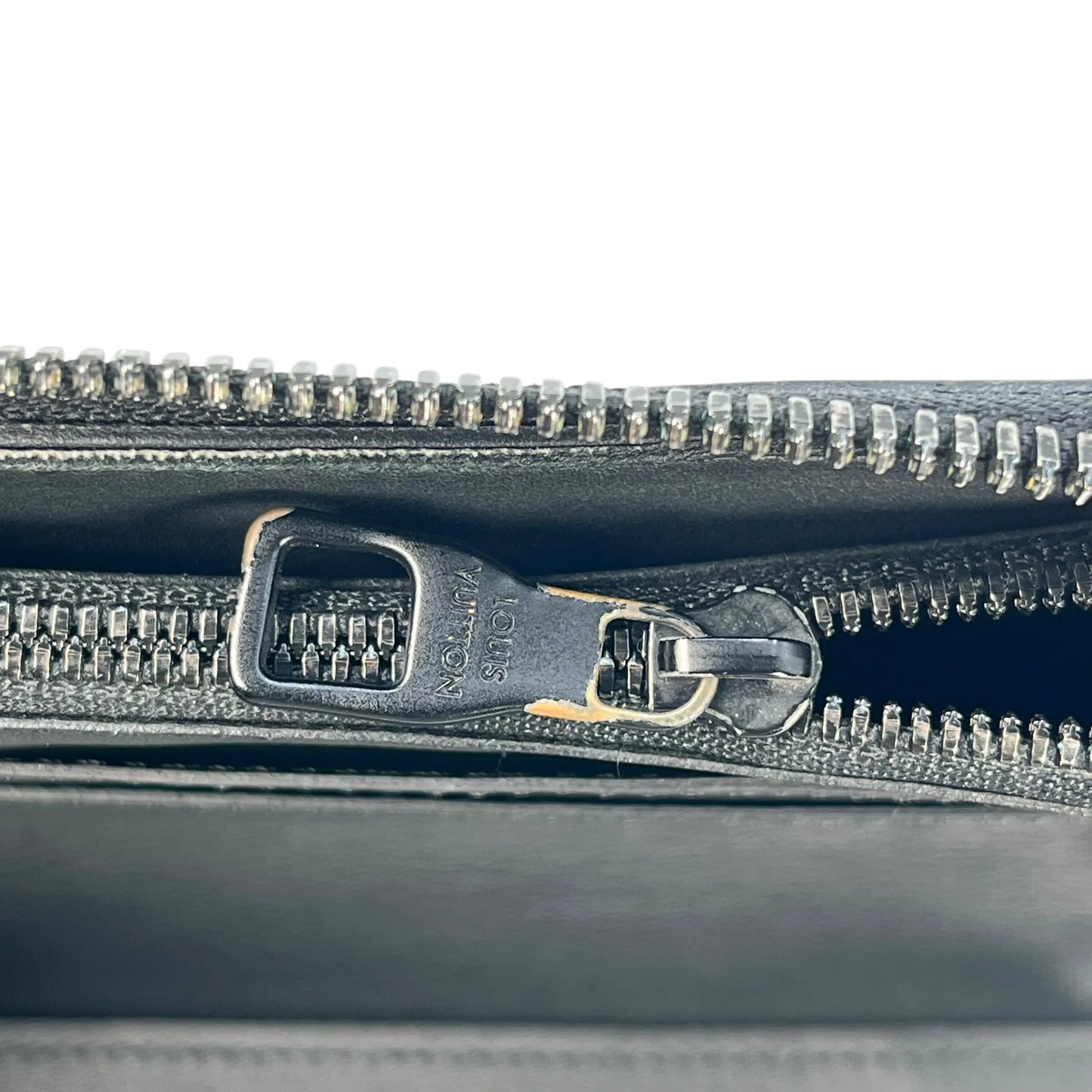 Louis Vuitton Vertical Monogram Taurillon Zippy Long Wallet - Black 