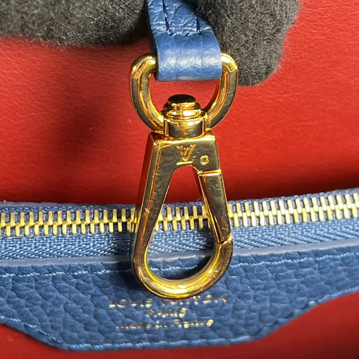 Louis Vuitton Capucines MM Taurillon Leather Hand Bag - Navy Blue