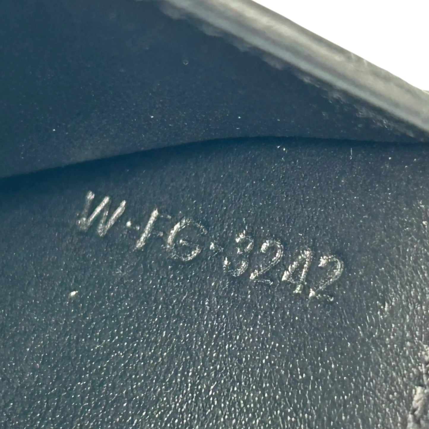 CELINE Compact Wallet With Coin Triomphe In Shiny Calfskin - Black