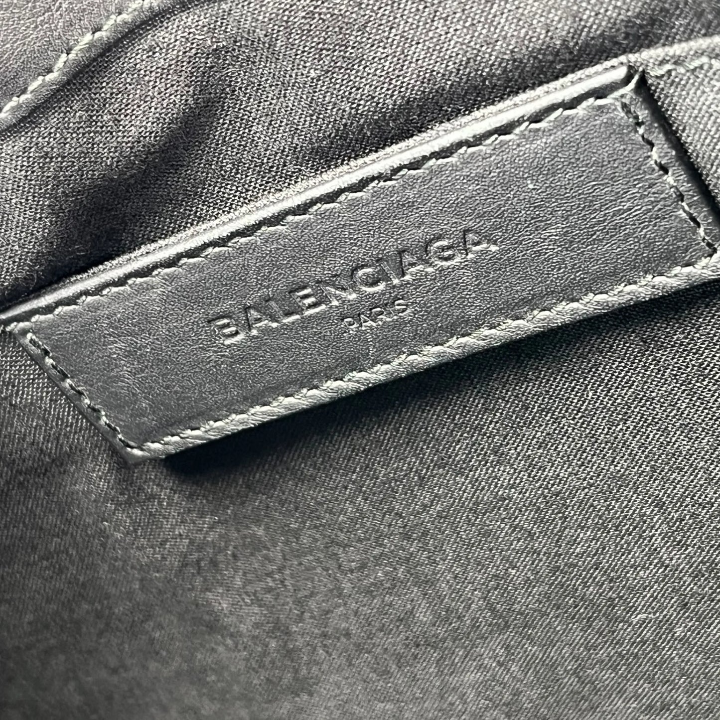 BALENCIAGA Logo Leather Clutch Bag - Black